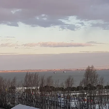 Apartman Lxriverside *