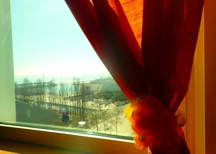 里克斯河滨套房公寓