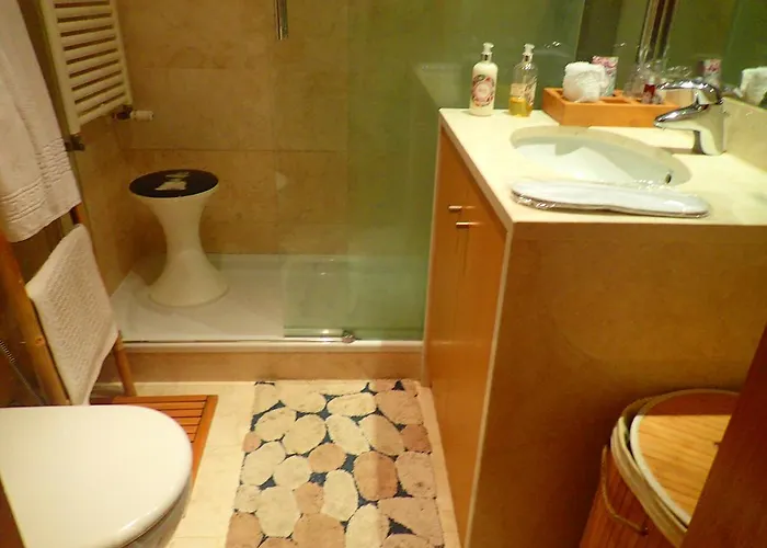 里克斯河滨套房公寓